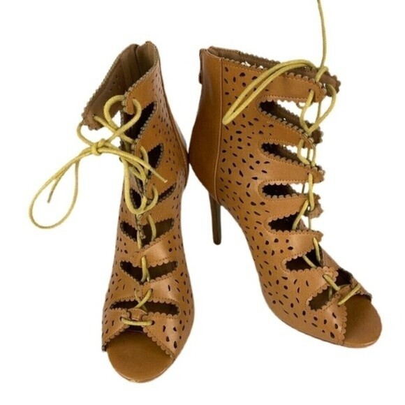 Women's Lace Up Bootie High Heels Forever Brandy Tan Size 10 - Picture 1 of 7